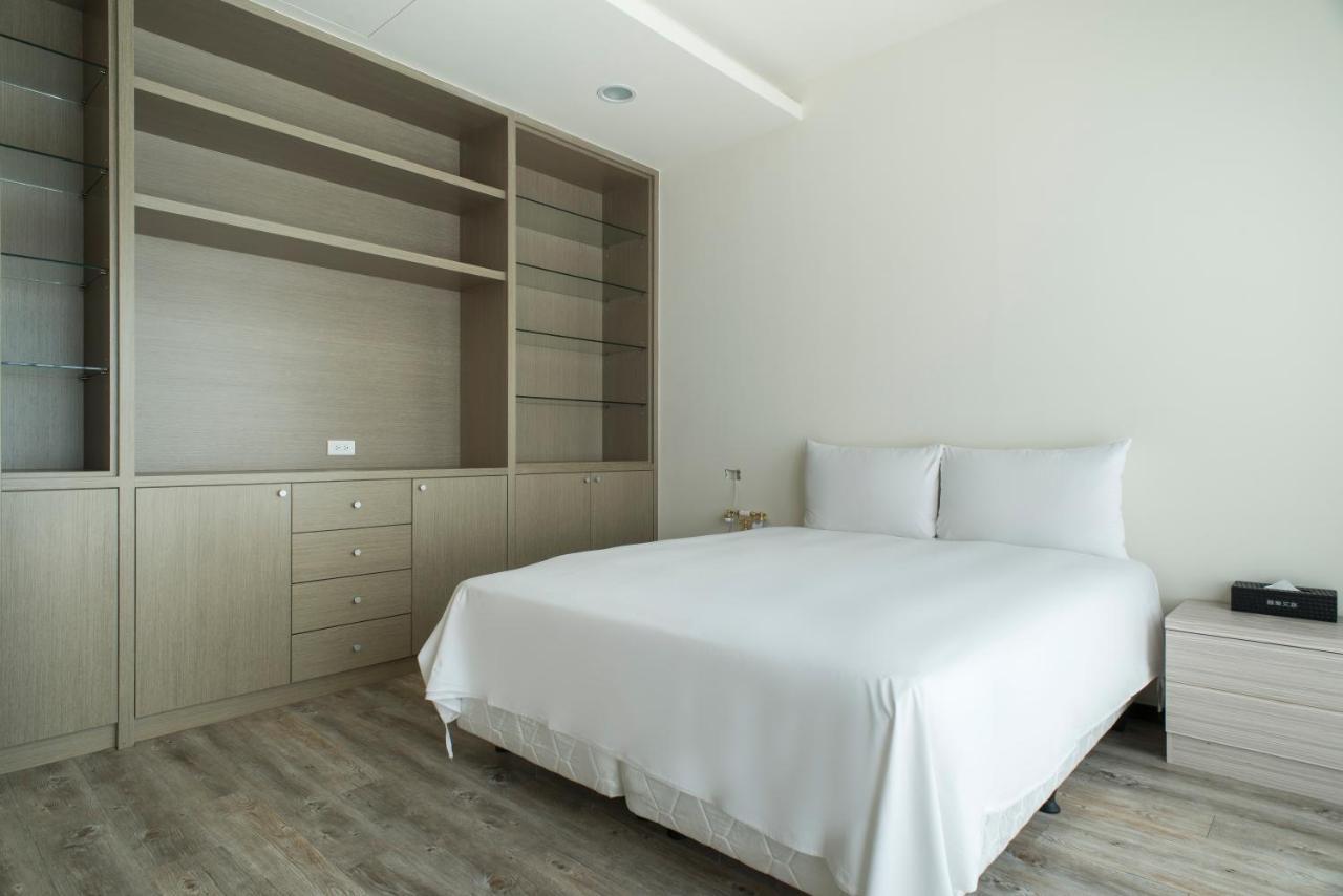 Whoops Hotel Taichung Esterno foto