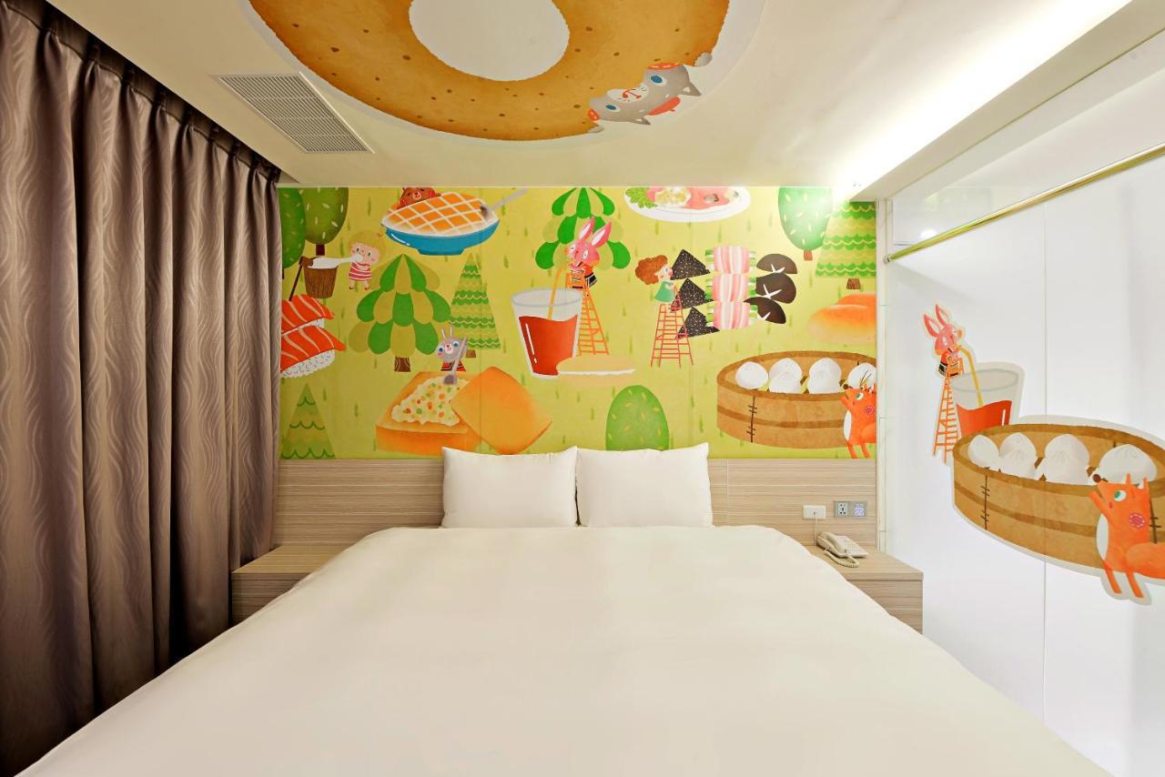 Whoops Hotel Taichung Esterno foto